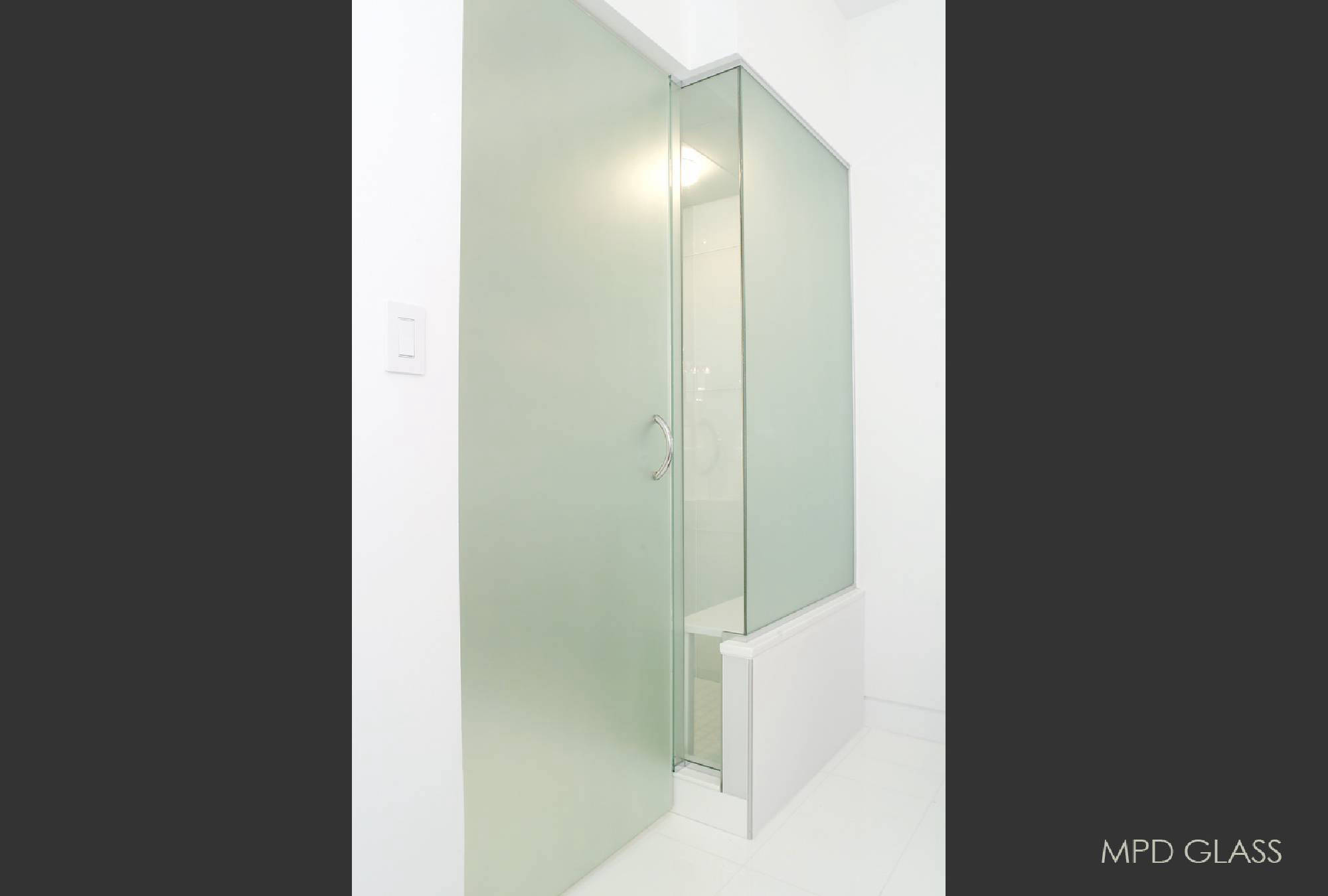 Shower with privacy film